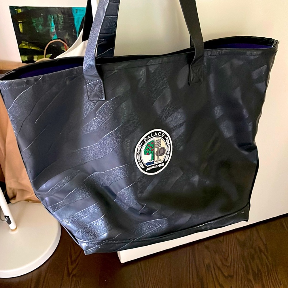 Palace tote bag